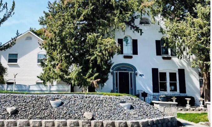 Nampa Haus | Beautiful home, historic property- downtown Nampa