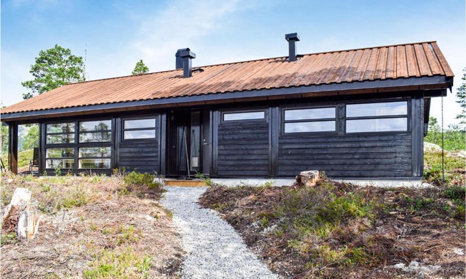 Flaa Haus | Beautiful Home In Flå With Kitchen