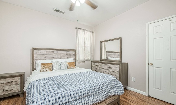 Roosevelt Haus | Beautiful home in Fresno