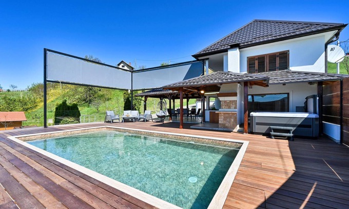 Ljubescica Haus | Schönes Haus in Ljubescica mit WLAN