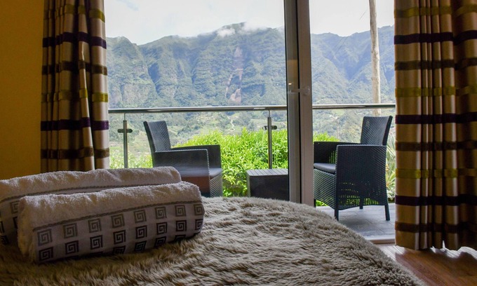 Sao Vicente Villa | Beautiful house with lovely views to the mountains and house garden