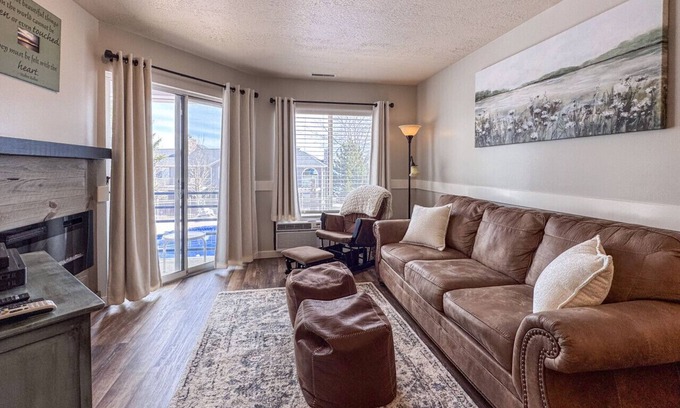 Harbor Village Eigentumswohnung | Wunderschönes neu renoviertes Inn Condo # 211 1 Bett, 1 Bad, WiFi