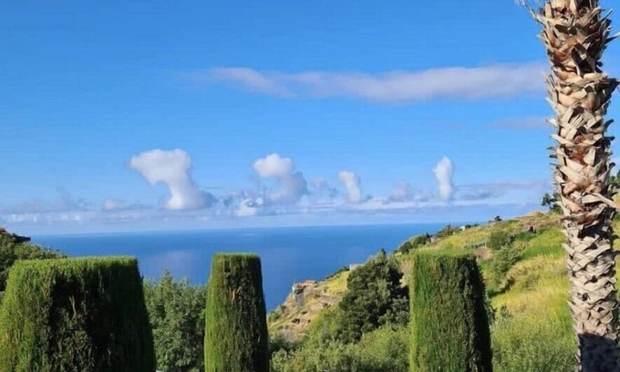 Lombo do Doutor Haus | Schönes großes freistehendes Anwesen in der Nähe des Dorfes Calheta