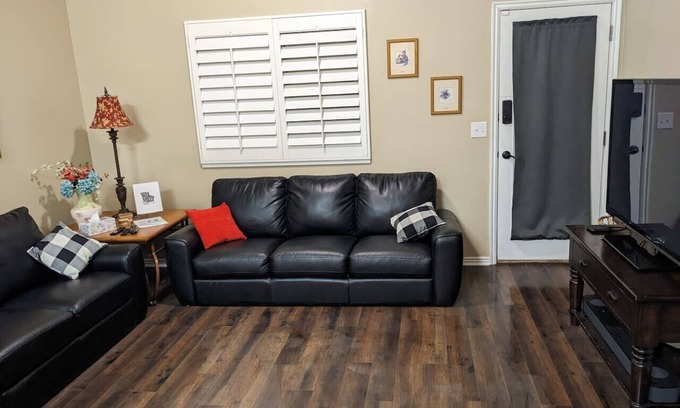 Layton Haus | Beautiful Large Residential Home ✔ ✔✔✔✔✔