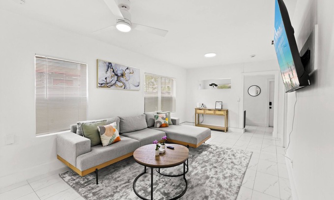 Sailboat Bend Haus | Beautiful Modern Home in Downtown Fort Lauderdale