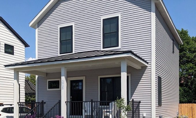 Grand Haven Hütte | Neu renovierte Ferienwohnung im Herzen von Downtown Grand Haven