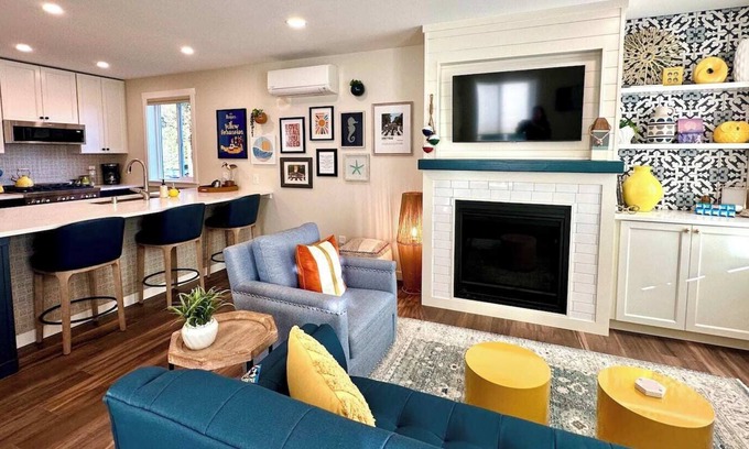 Ocean Shores Haus | Beautiful, new cottage on the canal of Ocean Shores