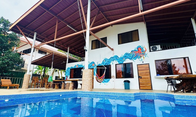 Puerto Carrillo Eigentumswohnung | Beautiful poolside condo! Great location! AC+