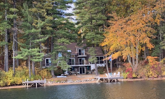 Lancaster Haus | Beautiful Private Waterfront Home