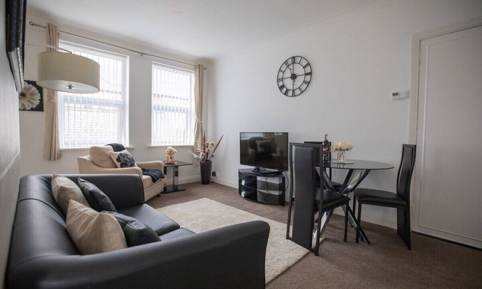 Cullercoats Wohnung | Beautiful Seaside Apartment is 5 mins walk to Town Centre and Metro Station.....