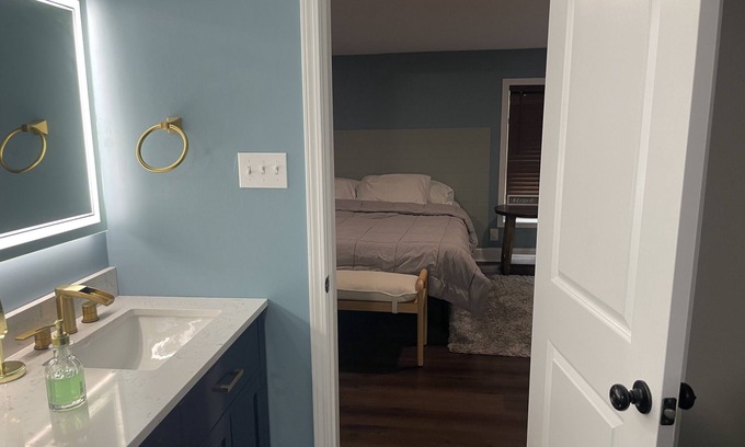 Amelia Haus | Beautiful Serenity on 1.26 acres 20 min from Downtown