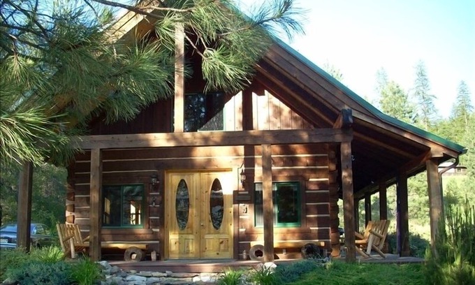 St. Regis Kabine | Schöne Sloway-Hütte am Clark Fork River