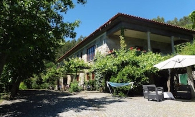 Portela Wohnung | Beautiful spacious farmhouse apartment, with private pool, terrace, BBQ, Netflix