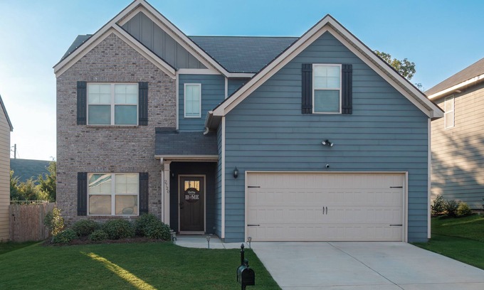 Opelika Haus | Beautiful spacious house 5 minutes from Tiger Town