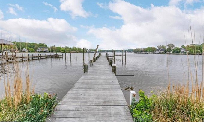 Bowleys Quarters Haus | Beautiful, spacious, quiet waterfront house!