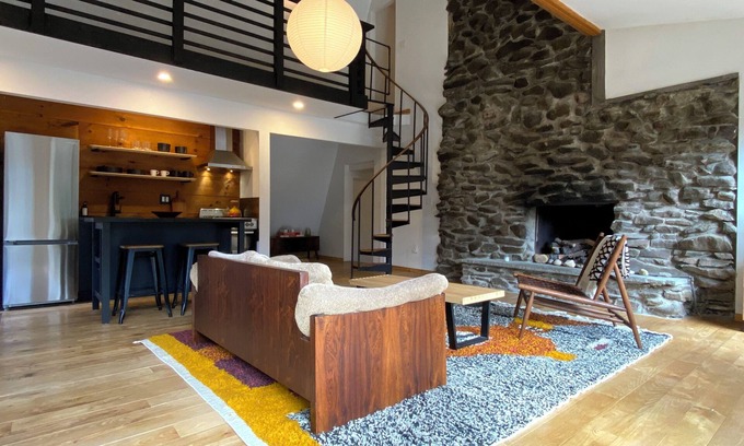 Kerhonkson Hütte | Beautiful stream side cottage in the woods