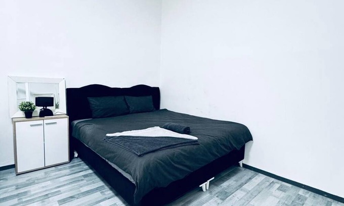 Neulerchenfeld Wohnung | Beautiful Studio | Quick Access to Rathausplatz