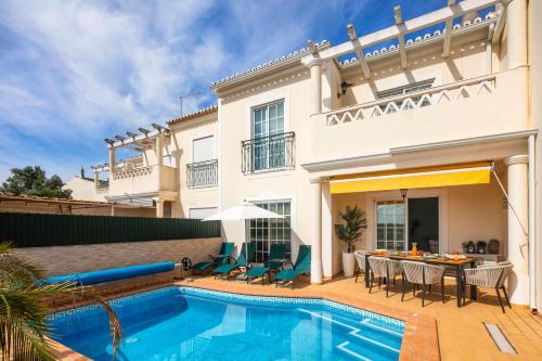 Ferragudo Haus | Beautiful townhouse in downtown Ferragudo