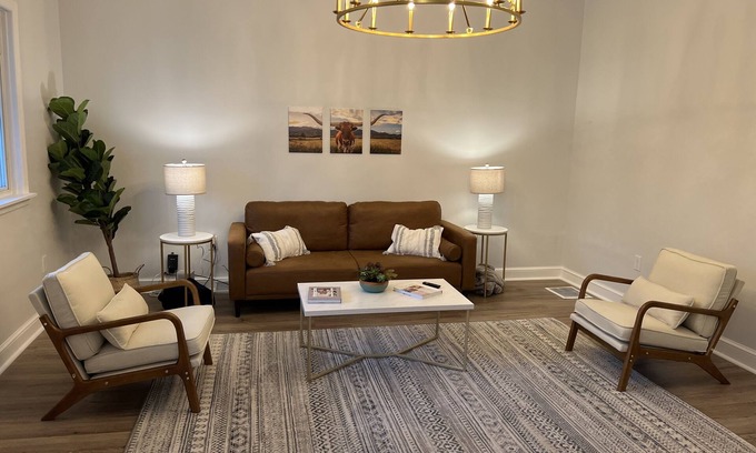 Strabane Haus | Beautiful Updated House!