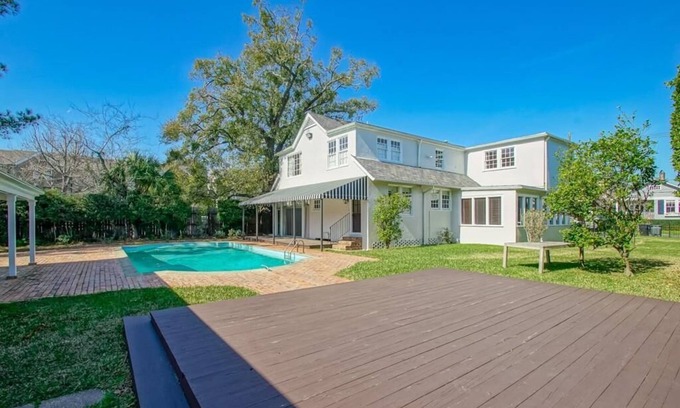 Carrollton Haus | Beautiful Uptown Mansion next to Tulane