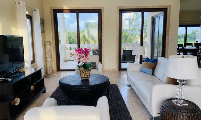 Plantation Haus | Schöne Villa mit fünf Schlafzimmern in prestigeträchtiger Wohnanlage