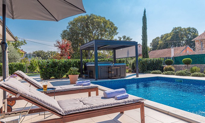 Drnis Villa | Beautiful Villa Krka Dream