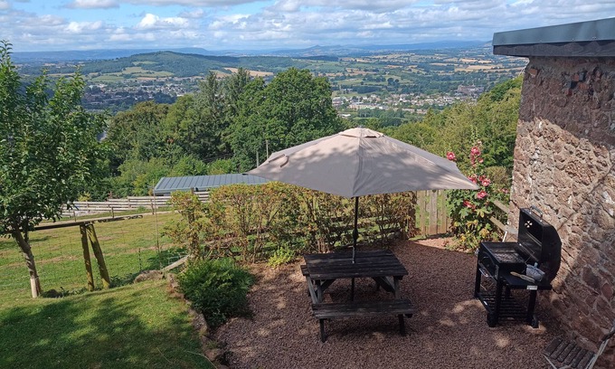 Redbrook Haus | Wunderschön umgebaute Scheune mit herrlichem Blick auf die Black Mountains
