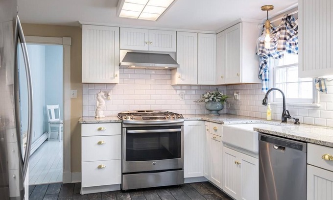 Village Green Haus | Beautifully updated Victorian Twin