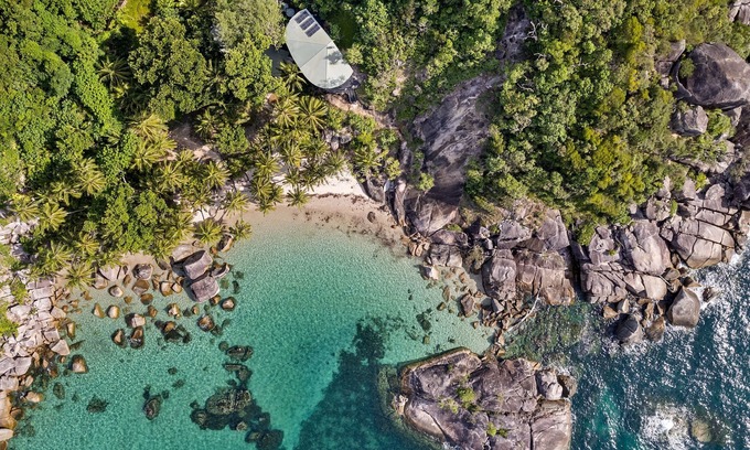 Bedarra Island Haus | Bedarra Island. Doorila beach: Perfect for family & friends for a beach holiday