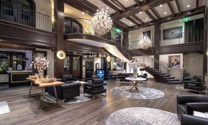 Redevelopment Area Resort | Bellasera Resort - 5bd/4bth Double Condo Suite with Pool, Jazz Club & Restaurant