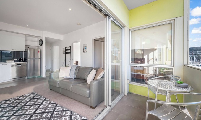 Bellerive Wohnung | Bellerive Quay - 2 Bedroom - Free Parking - Bellerive