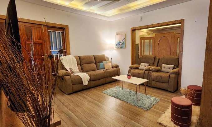 Gonikoppal Wohnung | Bendheka, The Lux 3BR Apartment