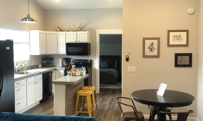 Sheridan Wohnung | Neuer moderner Kurzurlaub !!