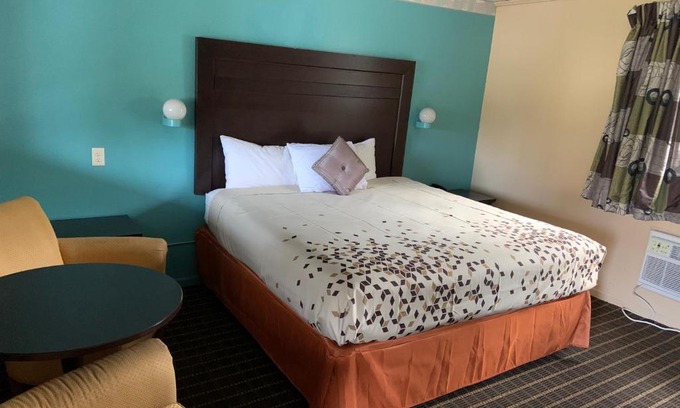 Reynolds Corners Hotel | Best Motel