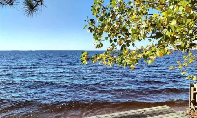 North Bay Hütte | Best spot on Lake Nipissing + private beachfront + parking + close to downtown