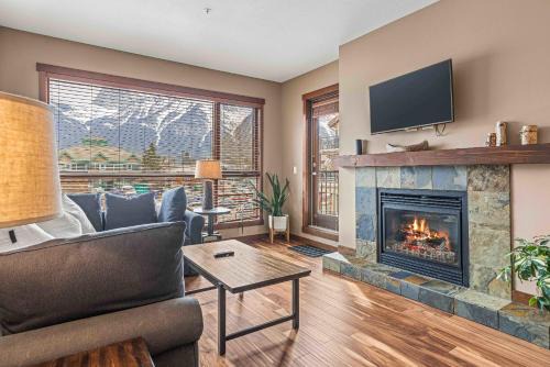Town Centre Haus | Best Views of Canmore - 2Bed 2Bath