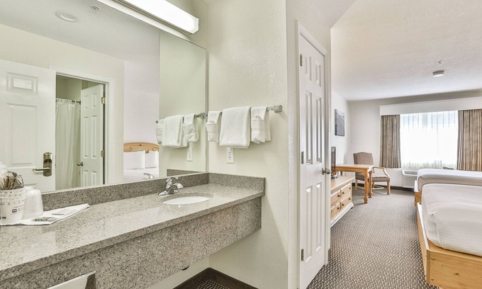 East Ellijay Hotel | Best Western Mountain View Inn