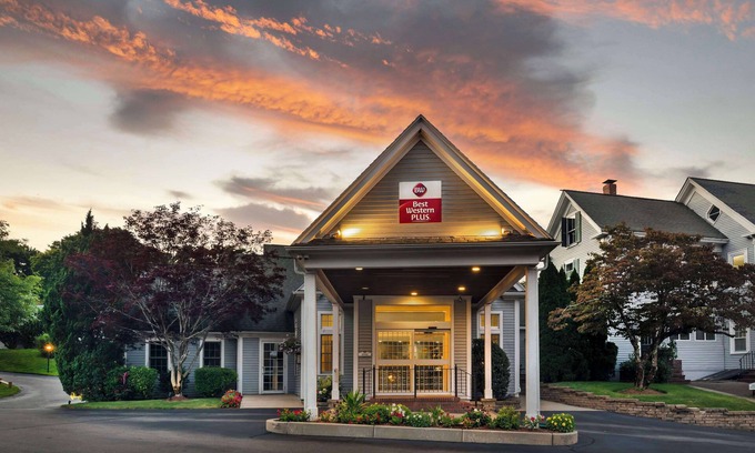 Plymouth Hotel | Best Western Plus Cold Spring
