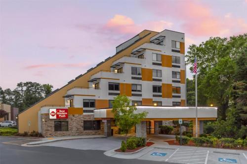Northwest Raleigh Hotel | Best Western Plus Raleigh Crabtree Valley Hotel