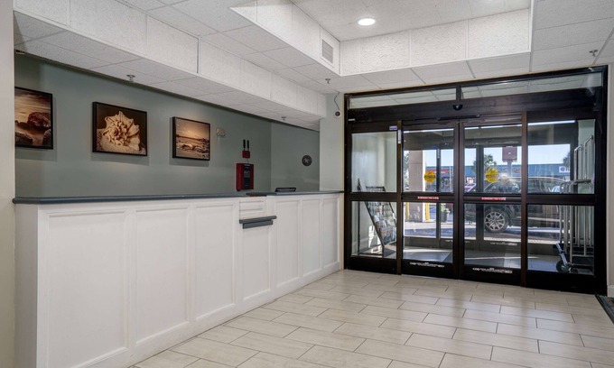 Cedar Point Hotel | Best Western Plus Swansboro Emerald Isle