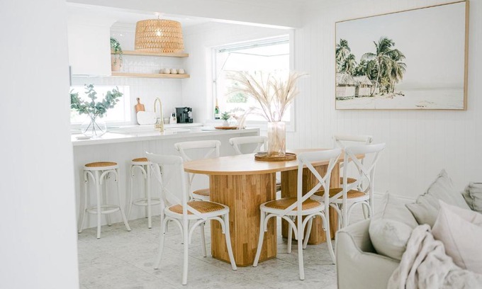 Shoal Bay Haus | Bianco on Shoal - Luxe Beach house in Shoal Bay