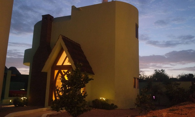 Cerritos Haus | Bienvenidos a Mi Jardin de Eden