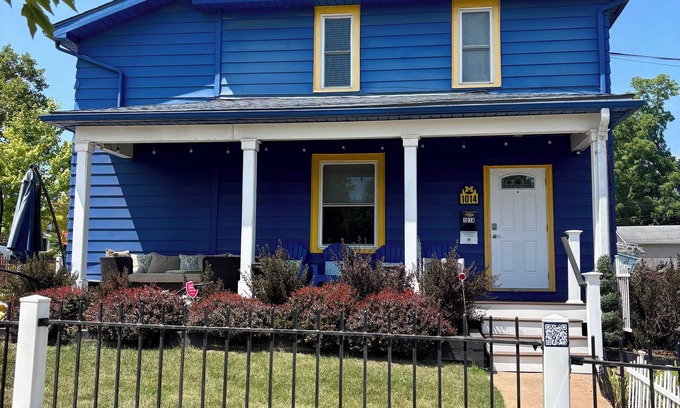 Old West Side Haus | Big Blue House Ann Arbor - 500 Fuß vom Big House entfernt