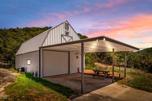 Medina Haus | Big Fern Cabin