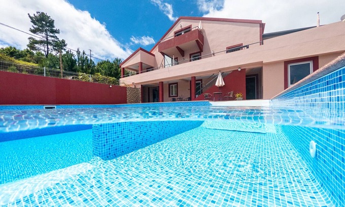 Prazeres Haus | Big house with 5 individual apartments, pool and big BBQ
