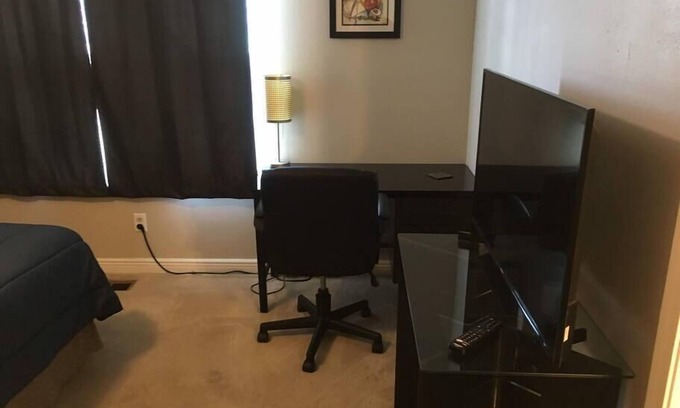 Indianapolis Haus | Big Master Suite * All-Inclusive * Lots of Storage