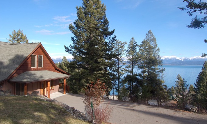 Somers Haus | Spektakuläre Aussicht auf den See, einfacher Zugang, neues, modernes Haus mit vielen Annehmlichkeiten