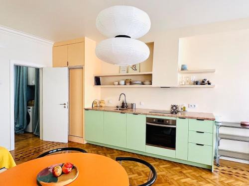 Cacilhas Wohnung | Big Studio apartment with a terrace