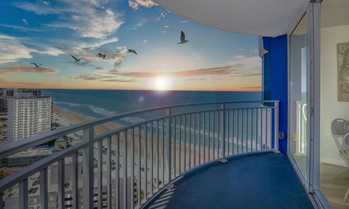 Daytona Beach Shores Eigentumswohnung | Oceanfront with Private Beach Access Pool,Spa-26flr Panoramic River&Ocean views!