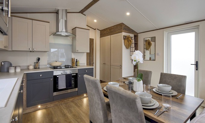 Great Billing Haus | Billing Aquadrome 2 Bed Hot Tub Caravan MD02